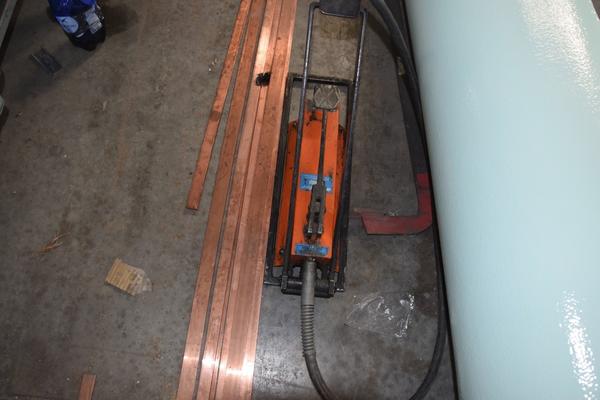 32#2413 Banco da lavoro attrezzato in vendita - foto 6