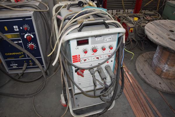 33#2413 Saldatrice Iceb TIG 250 CH in vendita - foto 3