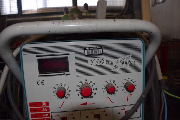 33#2413 Saldatrice Iceb TIG 250 CH in vendita - foto 6