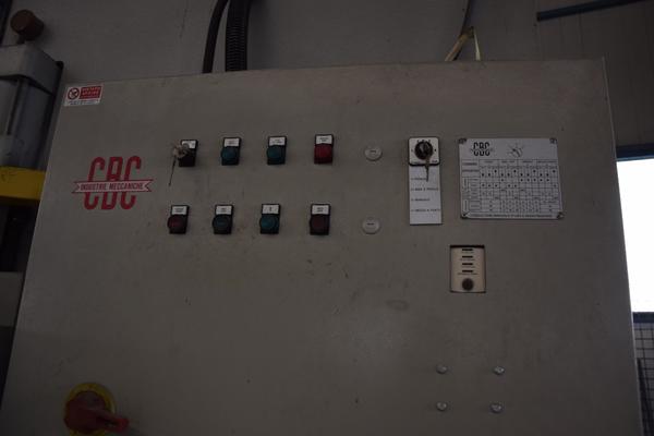 7#2413 Pressopiegatrice Cbc  in vendita - foto 4