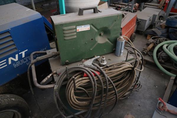 Macchine per saldare in vendita
