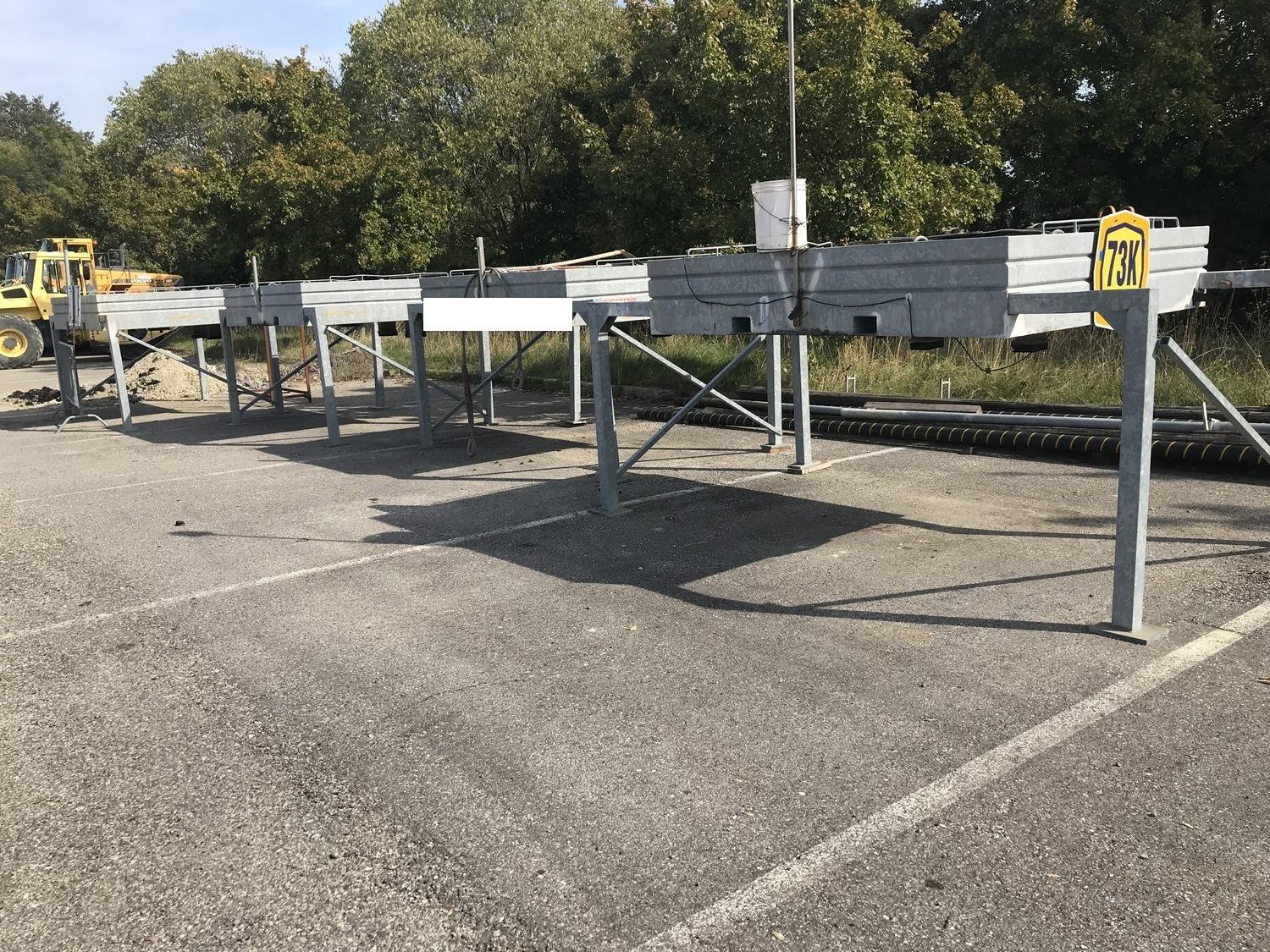 Lot Galvanized iron ballast