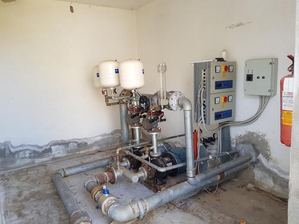 46#2442 Gruppo pompe Grundfos e manichette anticendio  in vendita - foto 9