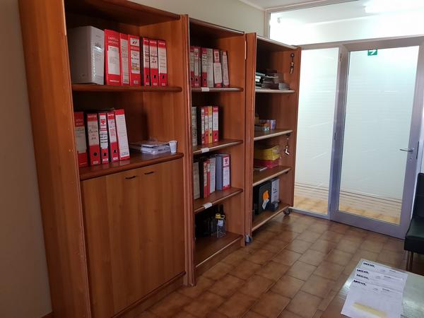 107#2447 Arredi e attrezzatura elettronica da ufficio in vendita - foto 3