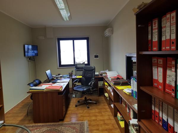 107#2447 Arredi e attrezzatura elettronica da ufficio in vendita - foto 36