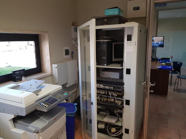 107#2447 Arredi e attrezzatura elettronica da ufficio in vendita - foto 43