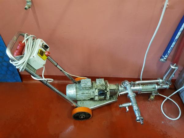 29#2447 Pompe enologiche Motovario e Lafert in vendita - foto 2