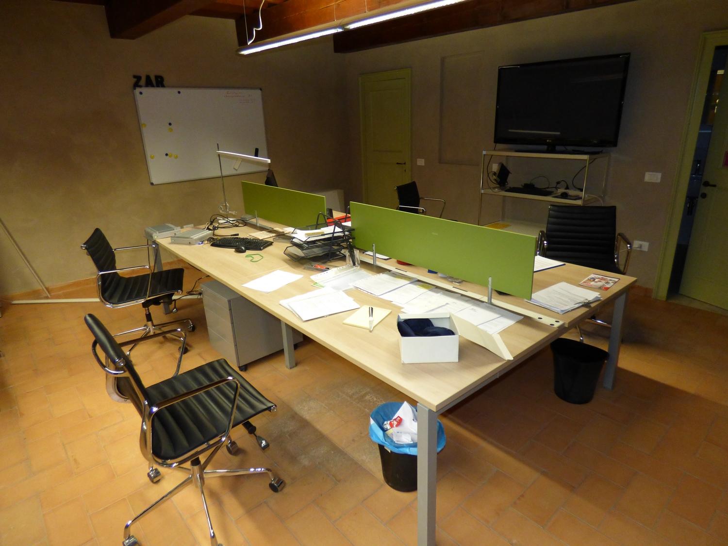 Lot Electronic office equipment