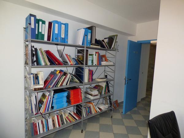 38#2451 Arredamento per ufficio in vendita - foto 1