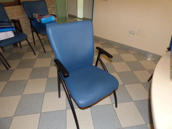39#2451 Arredi e attrezzatura ufficio in vendita - foto 1