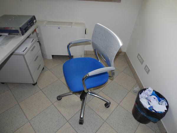41#2451 Arredi e attrezzatura ufficio in vendita - foto 6