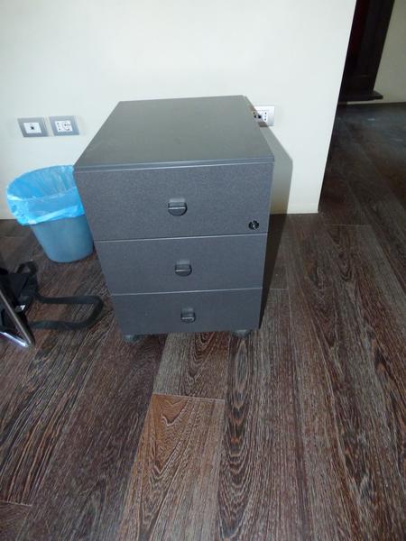 8#2451 Armadio  Rack H e plafoniere fluorescenti in vendita - foto 5