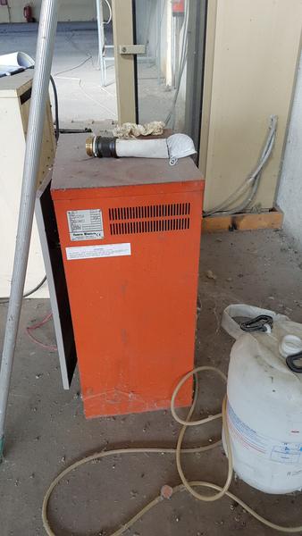 71#2457 Carica batterie Power Gen in vendita - foto 3