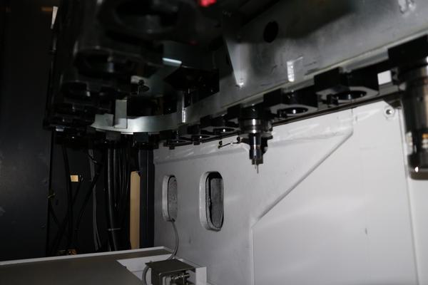 1#2463 Centro di lavoro Okuma M560R-V in vendita - foto 34