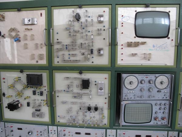12#2503 Stock di attrezzature didattiche per elettronica in vendita - foto 27