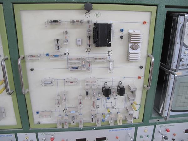 12#2503 Stock di attrezzature didattiche per elettronica in vendita - foto 31