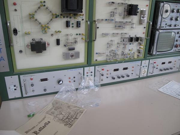 12#2503 Stock di attrezzature didattiche per elettronica in vendita - foto 32