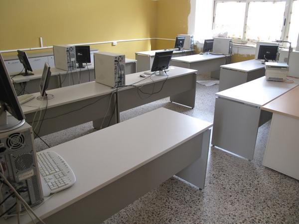 5#2503 Stock di arredi ed attrezzature per aula di informatica in vendita - foto 3