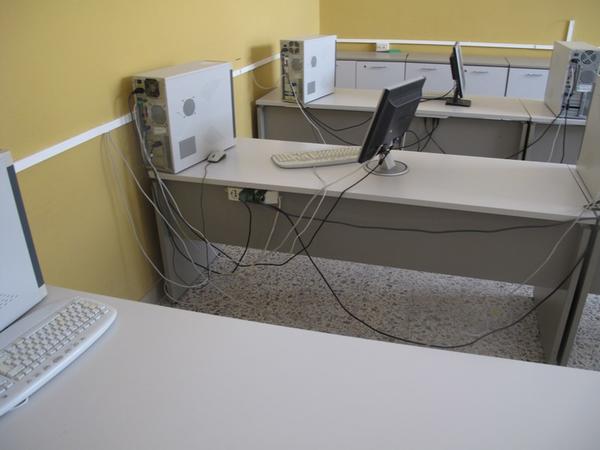 5#2503 Stock di arredi ed attrezzature per aula di informatica in vendita - foto 6
