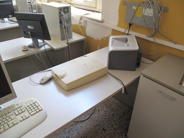 5#2503 Stock di arredi ed attrezzature per aula di informatica in vendita - foto 10