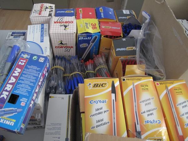 7#2503 Stock di arredi ed attrezzature da ufficio oltre materiale da cancelleria in vendita - foto 1