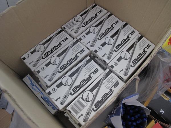 7#2503 Stock di arredi ed attrezzature da ufficio oltre materiale da cancelleria in vendita - foto 8