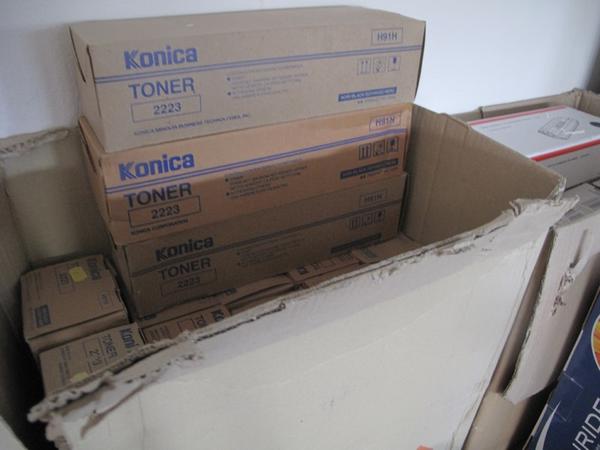7#2503 Stock di arredi ed attrezzature da ufficio oltre materiale da cancelleria in vendita - foto 19
