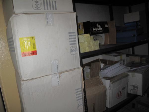 7#2503 Stock di arredi ed attrezzature da ufficio oltre materiale da cancelleria in vendita - foto 28