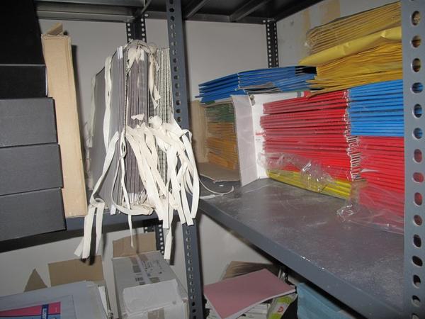 7#2503 Stock di arredi ed attrezzature da ufficio oltre materiale da cancelleria in vendita - foto 31