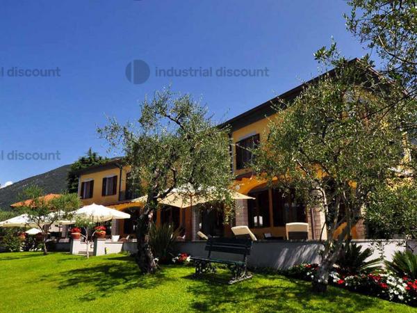 2531002#2531002 Affitto ramo d'azienda: Hotel 4 stelle e ristorante “Villa Kinzica” in vendita - foto 2