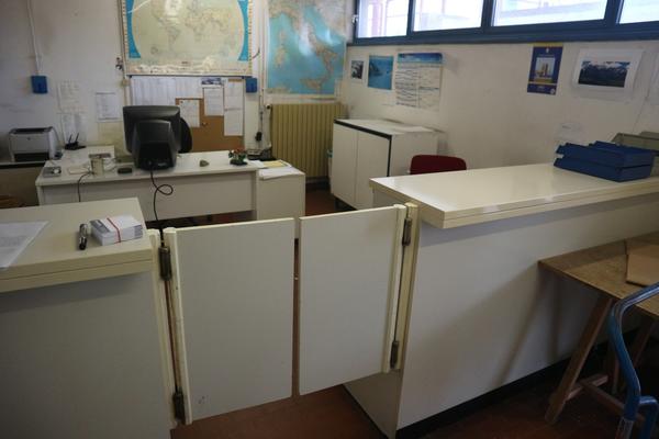 1#2541 Arredamento in vendita - foto 1