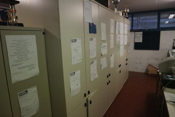 6#2541 Arredamento e attrezzature da ufficio in vendita - foto 1