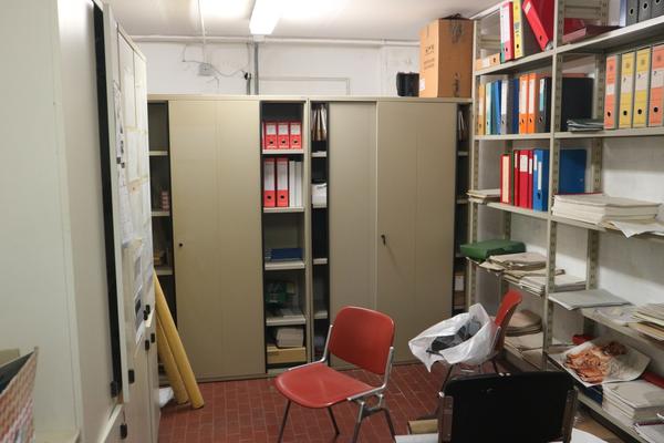 6#2541 Arredamento e attrezzature da ufficio in vendita - foto 6