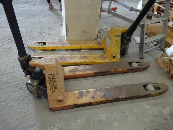 1#2557 Stock componenti trofei e transpallet in vendita - foto 15