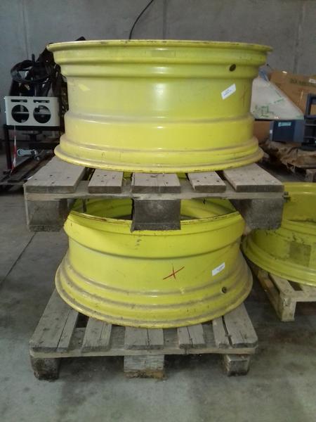 18#2560 Cerchioni originali John Deere in vendita - foto 2
