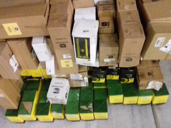 19#2560 Filtri John Deere in vendita - foto 1