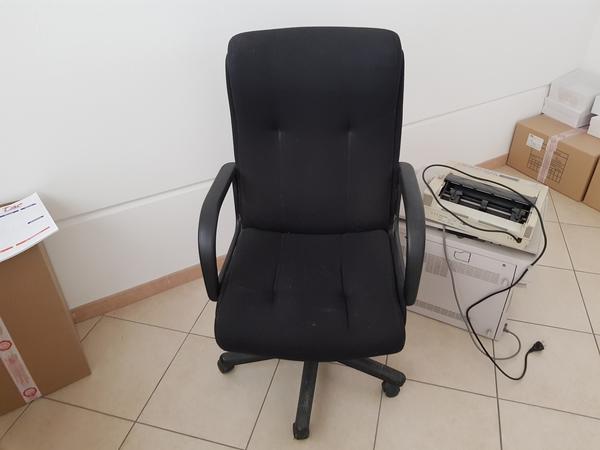 1#2563 Attrezzatura elettroniche e arredi ufficio in vendita - foto 7