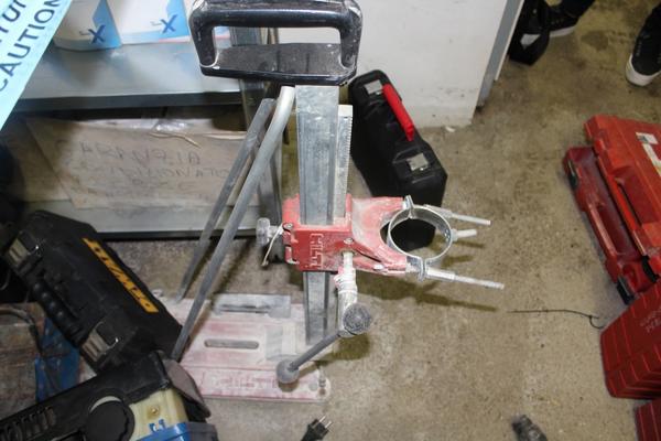 2#2574 Perforatrice e scanalatrice Hilti in vendita - foto 26