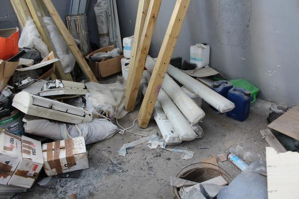 3#2574 Trapano a colonna Nutol e materiale di risulta in vendita - foto 16