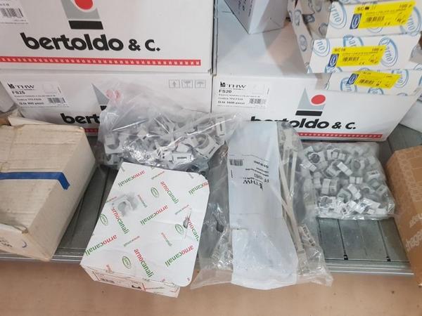 22#2597 Materiale elettrico e componenti illuminazione in vendita - foto 101