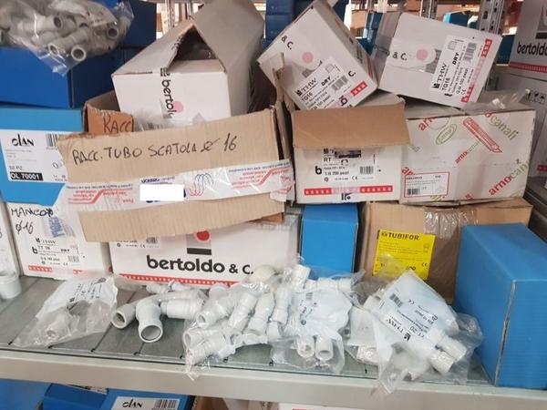 22#2597 Materiale elettrico e componenti illuminazione in vendita - foto 102