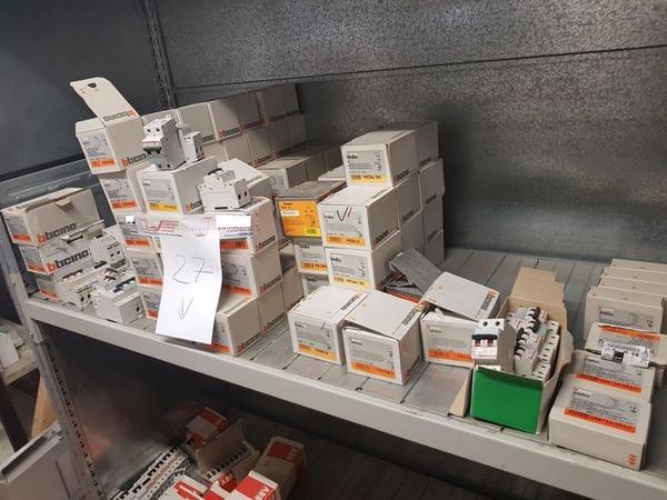 9#2597 Interruttori magneto termici e sezionatori in vendita - foto 8
