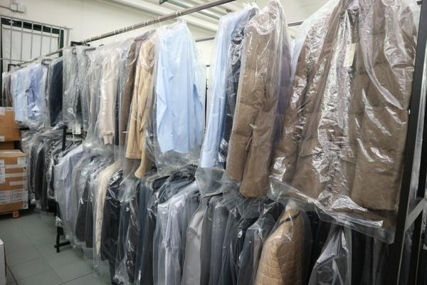 1#2610 Azienda dedita alla produzione e commercio di abbigliamento in vendita - foto 8