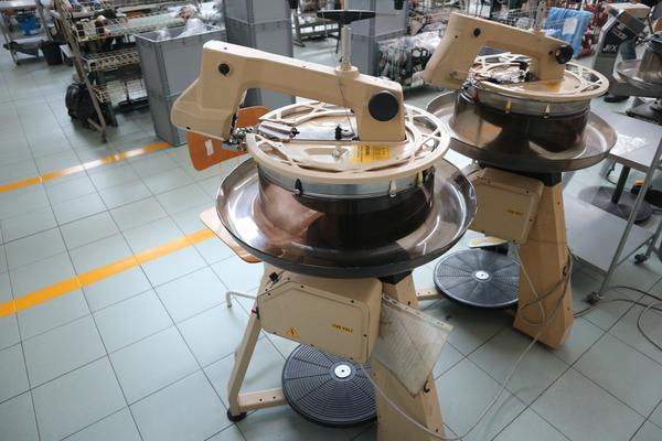 1#2610 Azienda dedita alla produzione e commercio di abbigliamento in vendita - foto 13