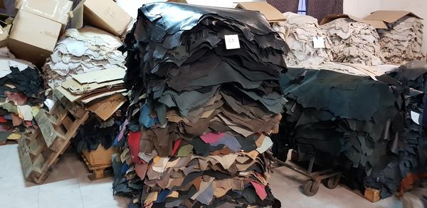 23#2618 Pelli di bufali in vendita - foto 2