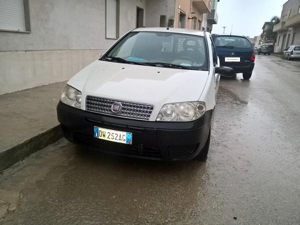 4#2630 Autocarro Fiat Punto in vendita - foto 2