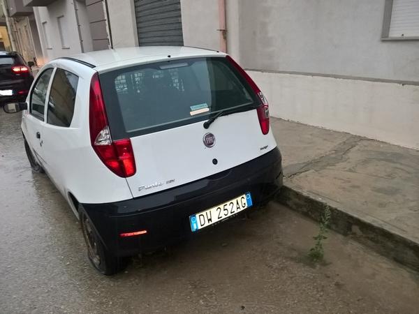 4#2630 Autocarro Fiat Punto in vendita - foto 4