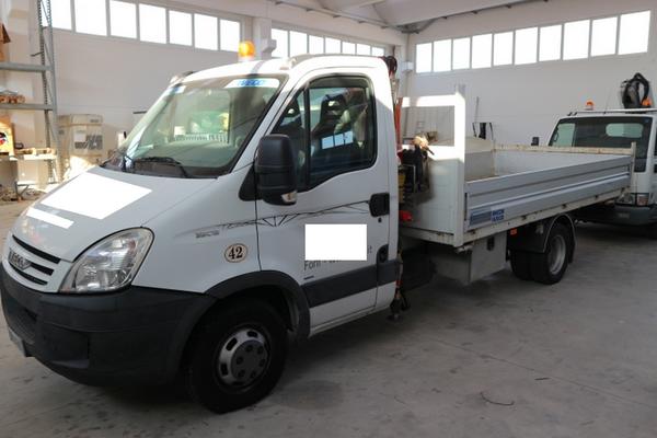 2589#2668 Autocarro Iveco in vendita - foto 1