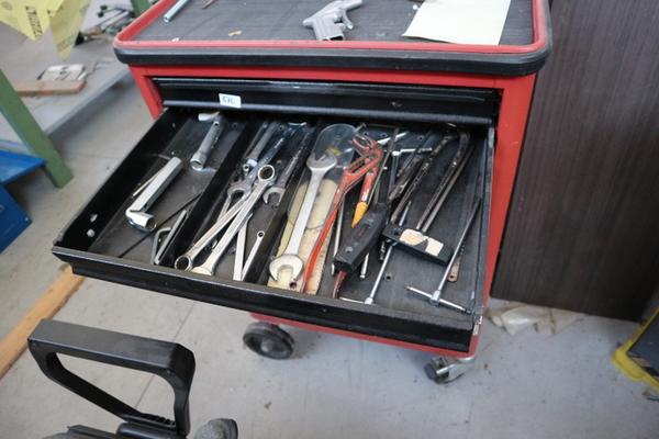 666#2668 Attrezzature officina in vendita - foto 91