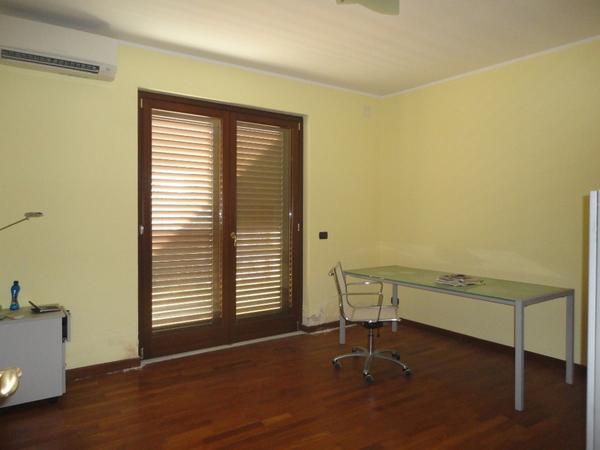 14#2688 Condizionatore Mitsubishi e arredo ufficio in vendita - foto 29